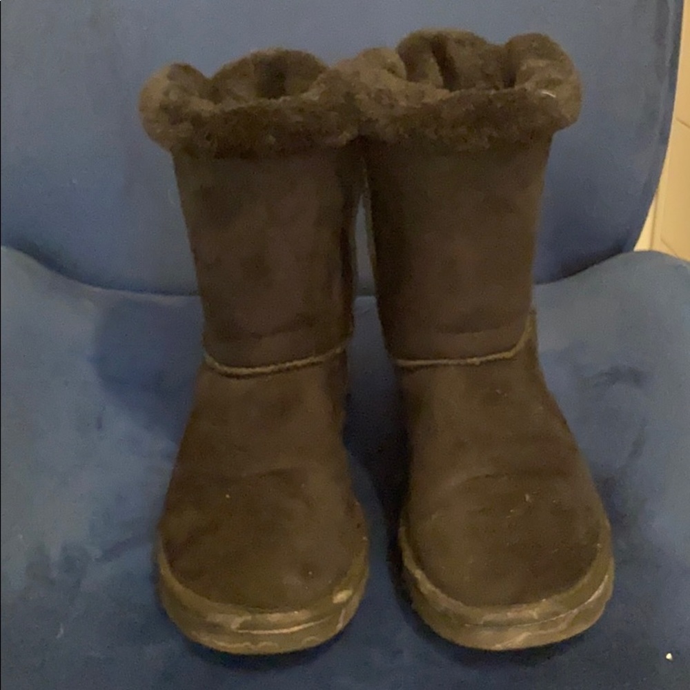 Black bow tie Ugg boots
